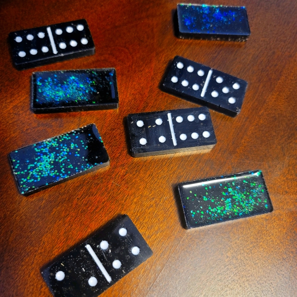 Dominos